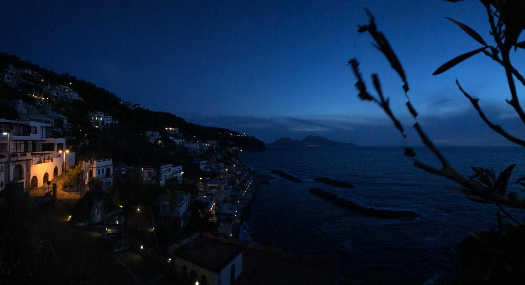 Bilocale Panoramico “Lo Sguardo” Apartment Massa Lubrense Bagian luar foto