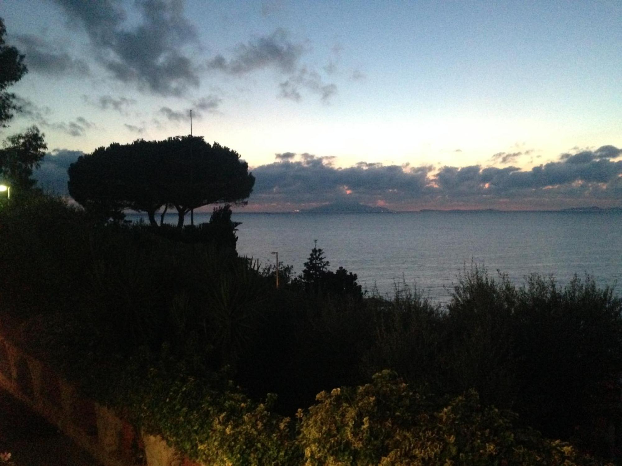 Bilocale Panoramico “Lo Sguardo” Apartment Massa Lubrense Bagian luar foto
